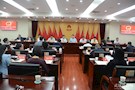 区人大常委会决定康少中同志为代理区长