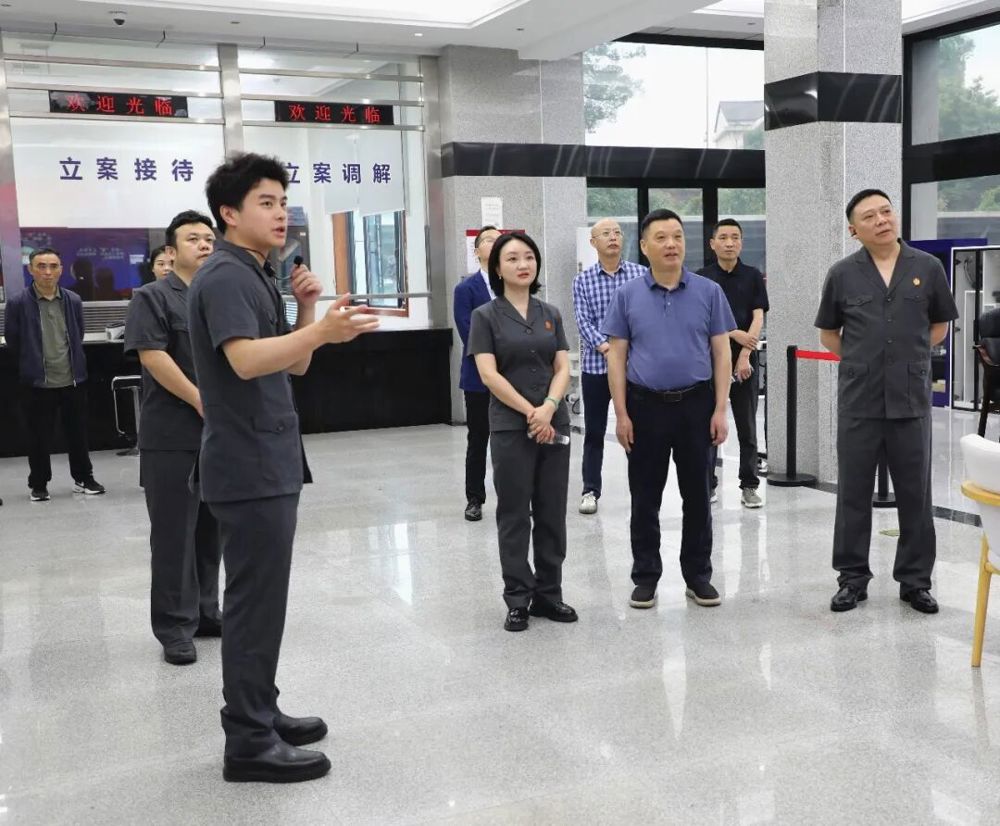 朱荣华调研指导区法院工作