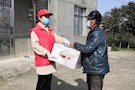 疫情隔离病毒，不隔离爱